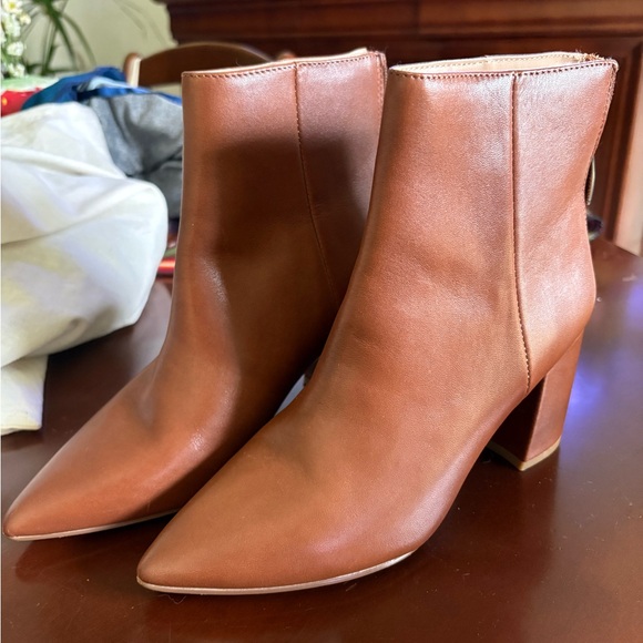 Steve Madden Shoes - Steve Madden Tan Leather Pointed-Toe Ankle Boots